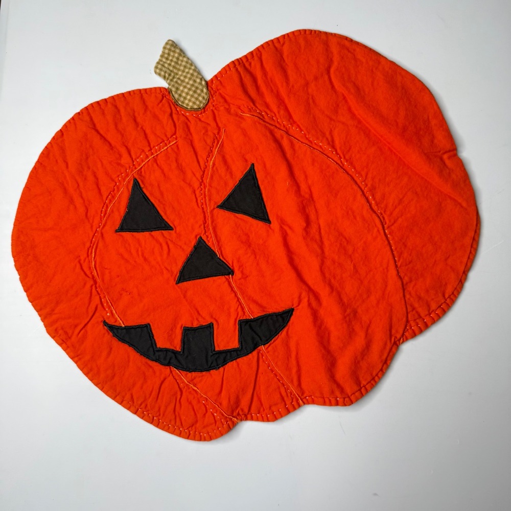 Quilted Pumpkin Placemats (6) Halloween Jack-O-Lantern Cottagecore fall decor